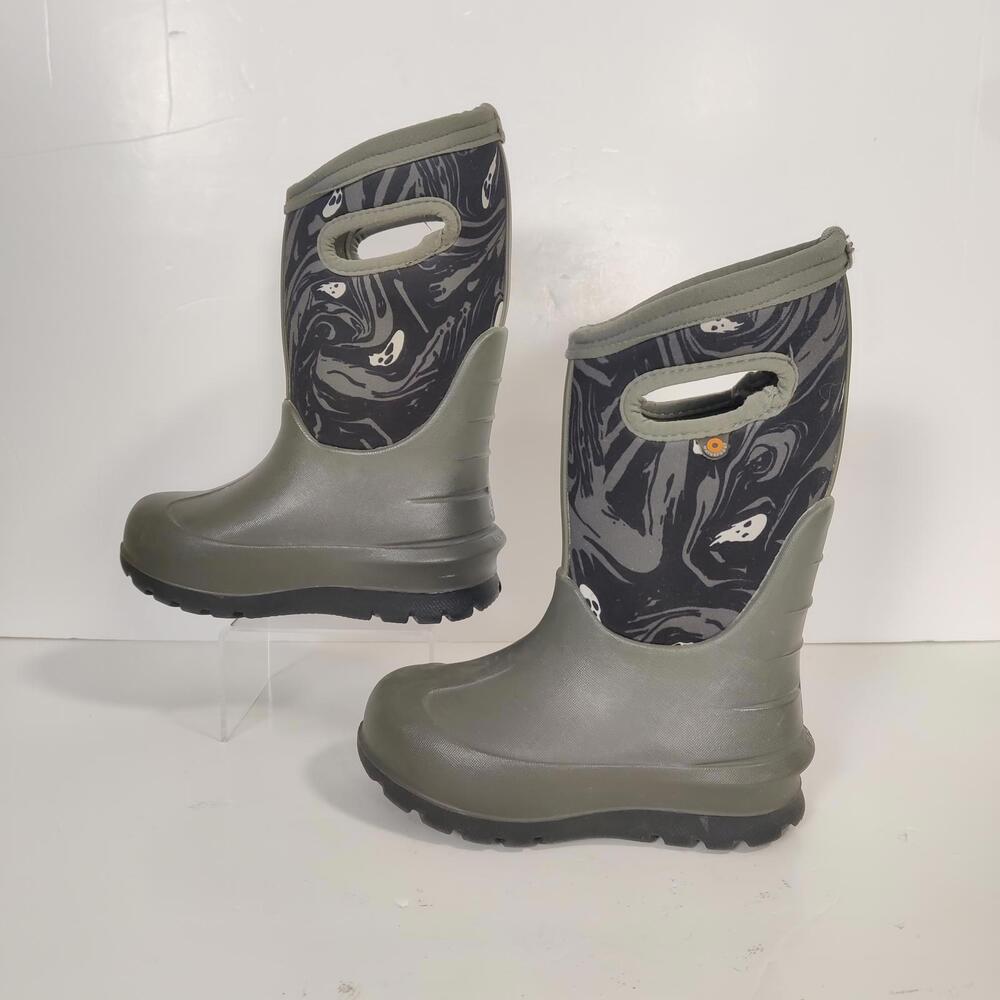 Bogs Kids' Neo-Classic Spooky Winter Boots in Grey Multi Youth Size 10